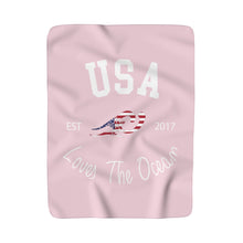 Load image into Gallery viewer, Loves The Ocean USA Limited Edition Sherpa Fleece Blanket