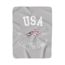 Load image into Gallery viewer, Loves The Ocean USA Limited Edition Sherpa Fleece Blanket